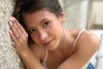 Tiny Russian teen Stefanie Moon gives a blowjob