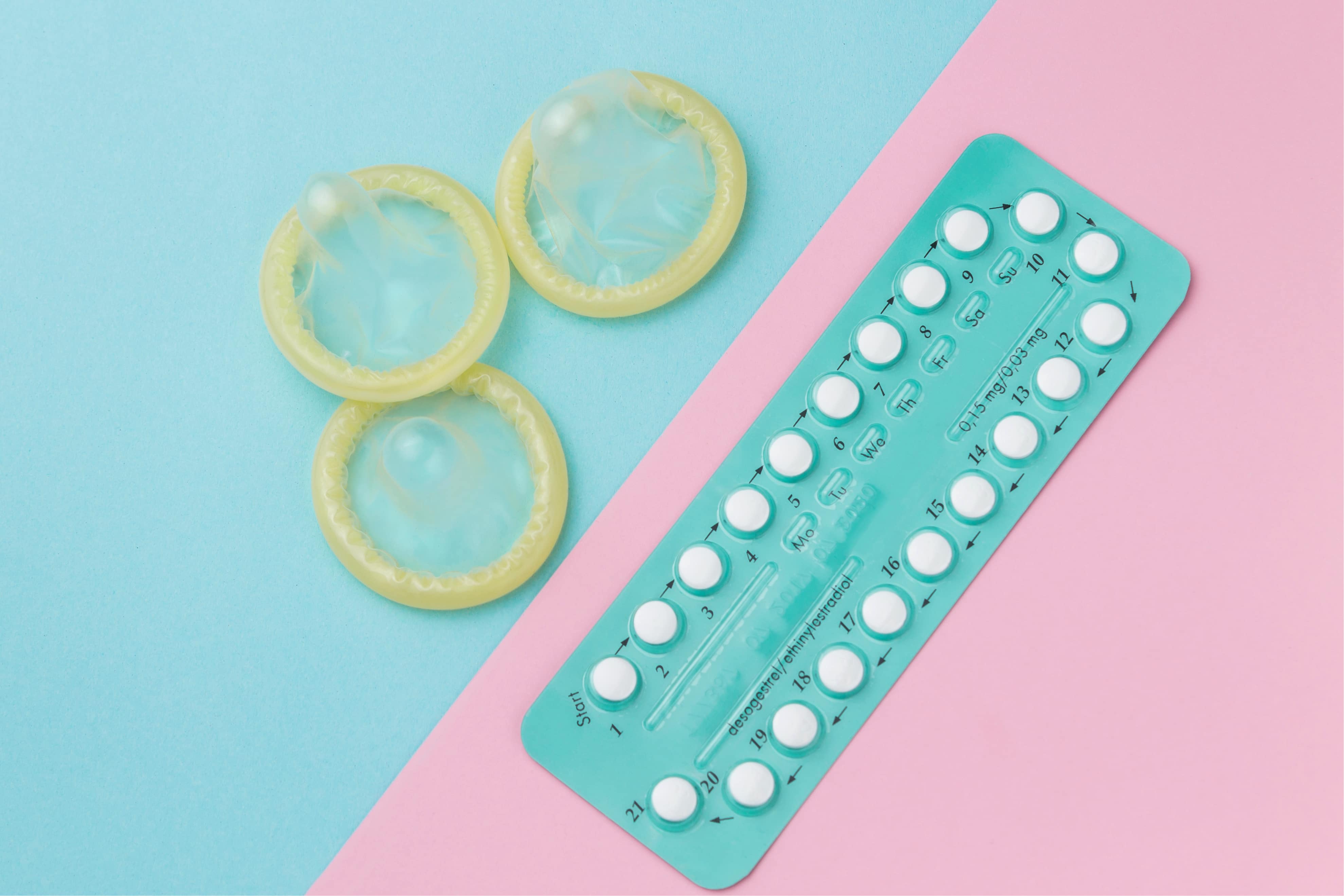 Купить противозачаточное без. Контрацептивы. Противозачаточные таблетки. Оральные контрацептивы презервативы. Контрацептивы Эстетика.